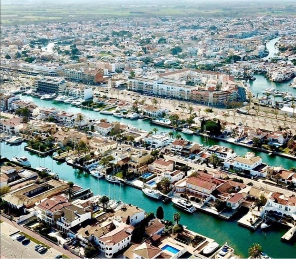 Un Sejour A Empuriabrava-terrasse-vue -clime- Wifi Parking Appartement