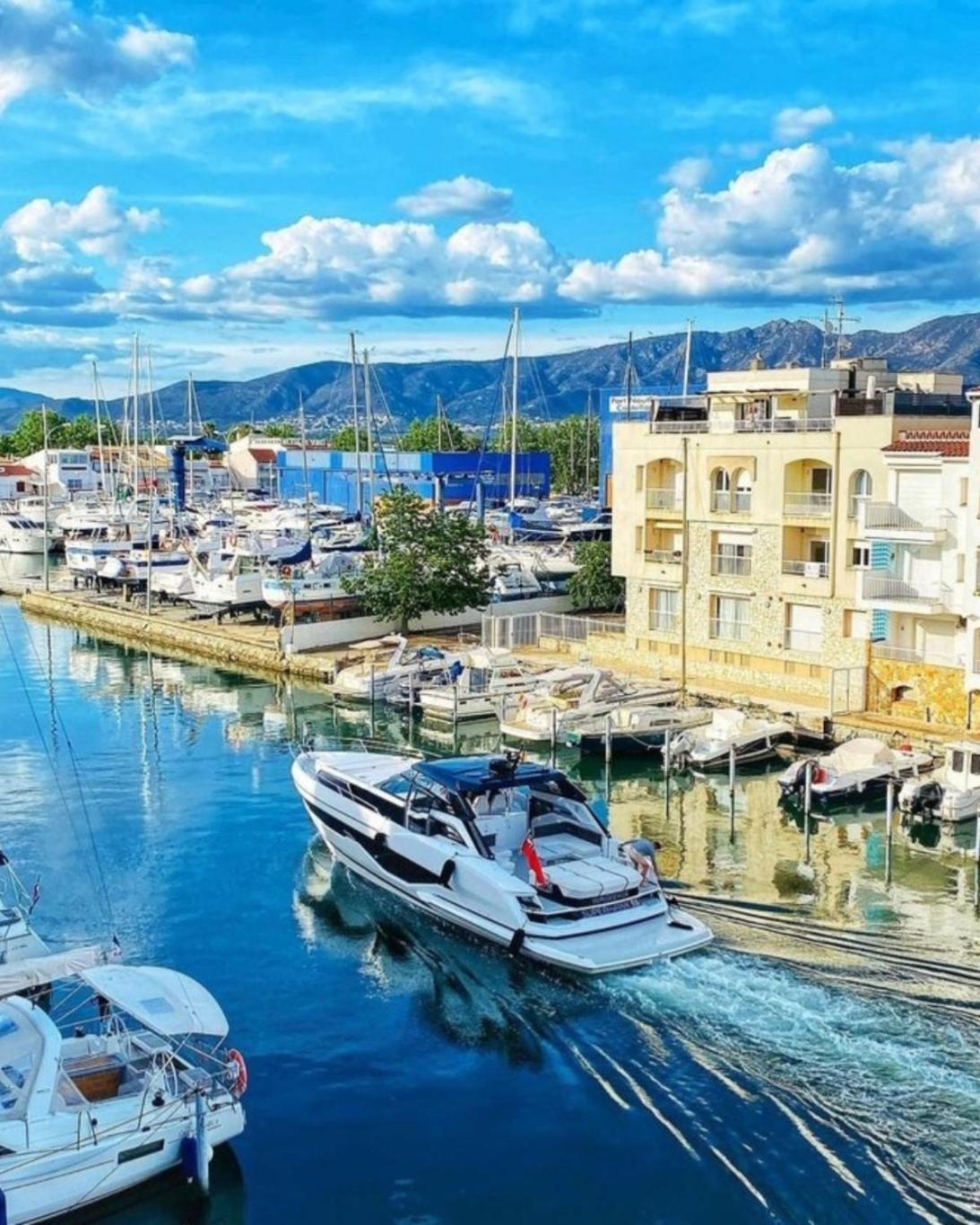 Un Sejour A Empuriabrava-terrasse-vue -clime- Wifi Parking Empuriabrava